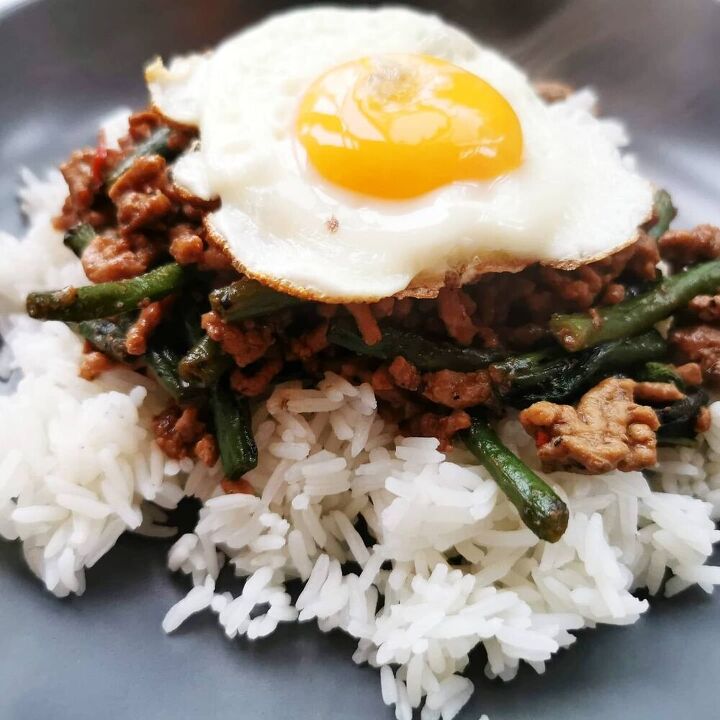pad kra pao thai basil pork