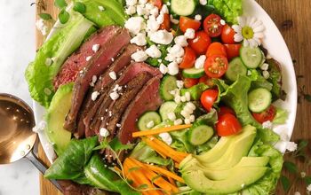 Mixed Greens Steak Salad With Red Wine Vinaigrette
