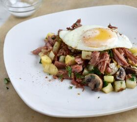 corned beef hash with apples and mushrooms
