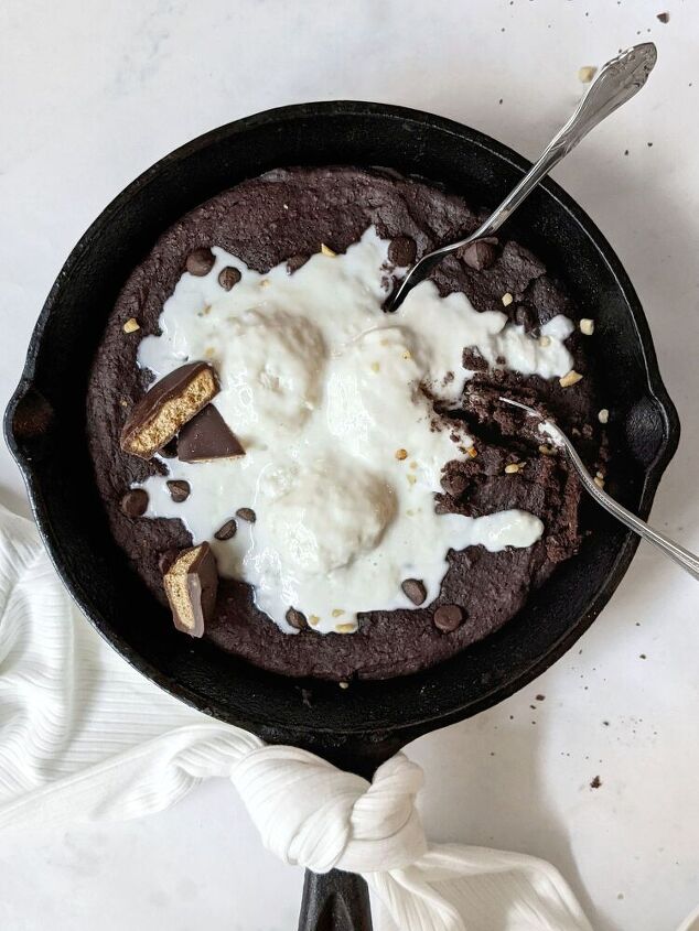 one bowl double chocolate skillet brownie