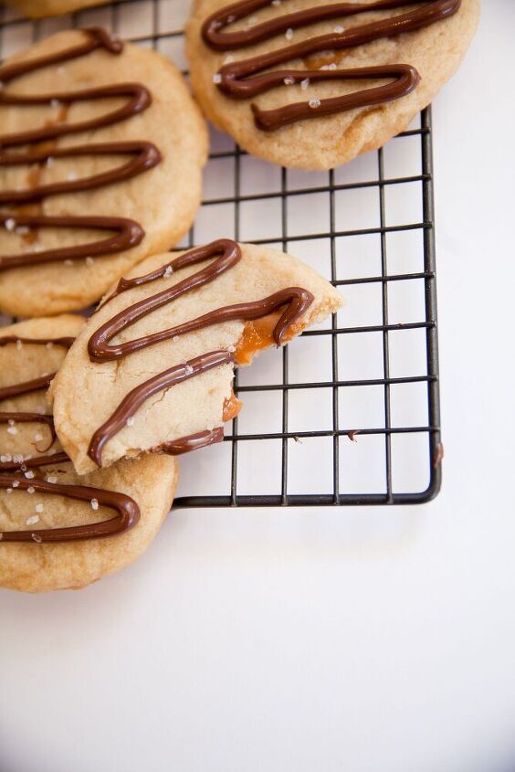 chocolate caramel stuffed sugar cookies, Sugar Cookies with a Caramel Center