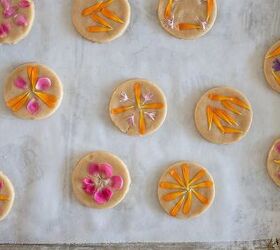 shortbread cookies with edible flowers