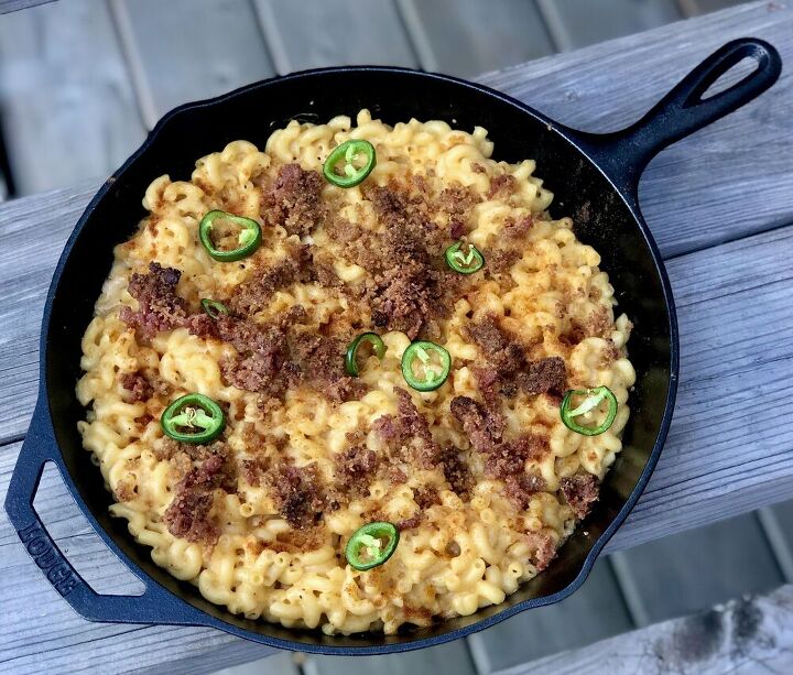 smoky skillet bacon mac cheese