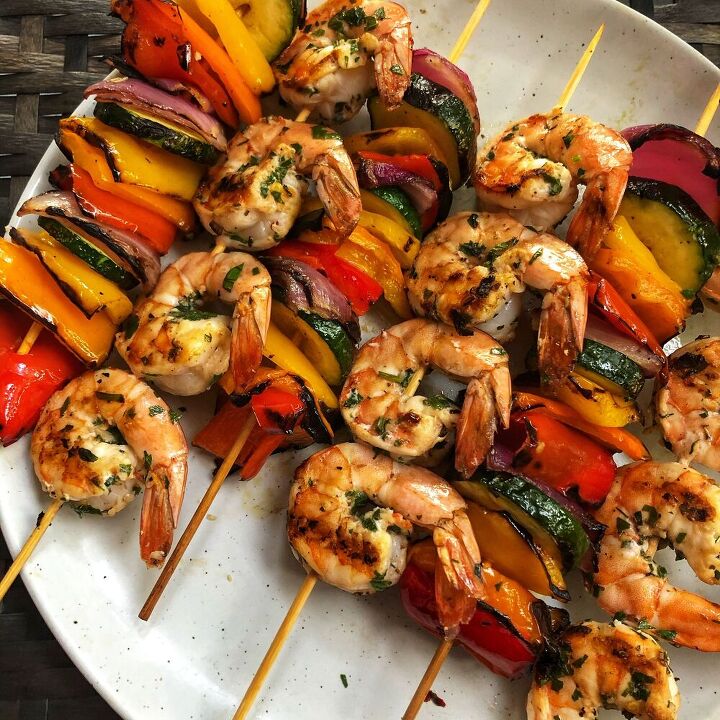 shrimp and veggie skewers with chimichurri