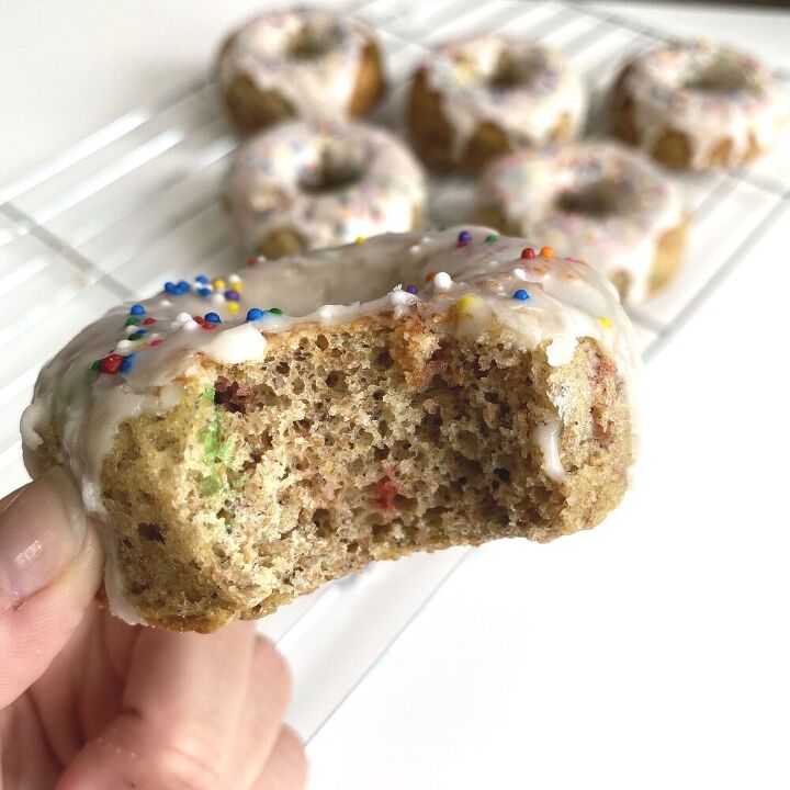 birthday cake protein donuts