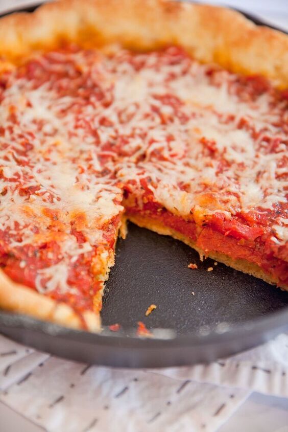 deep dish pizza, The buttery layers of the crust