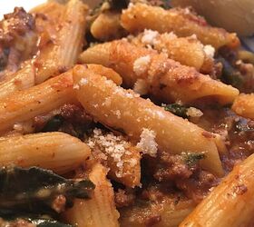 Hearty Crockpot Goulash With Spinach