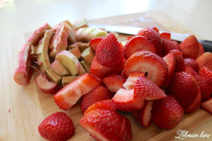 strawberry rhubarb crisp