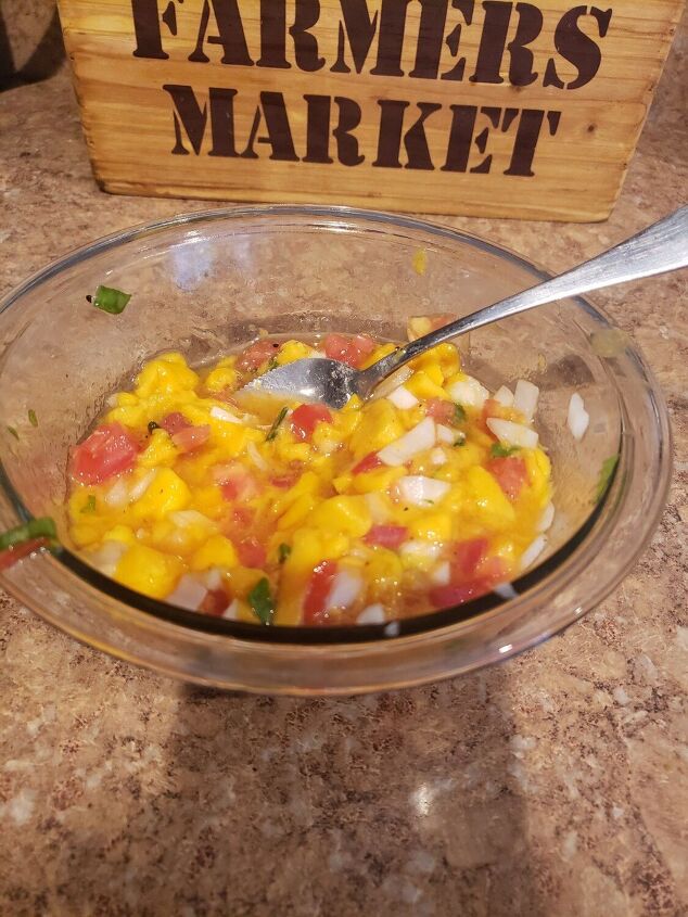 how i make the best guac and mango salsa