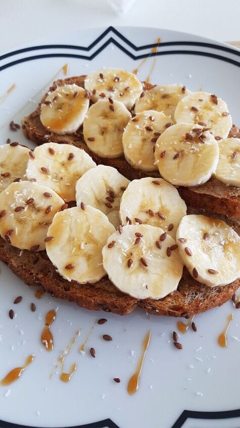 peanutbutter banana toast
