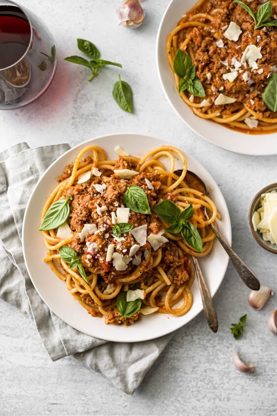 easy date night bolognese sauce