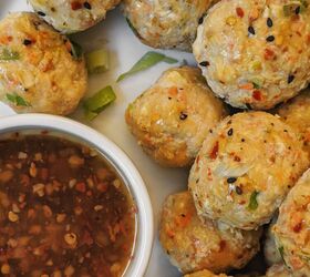 egg roll chicken meatballs with sweet chili sauce