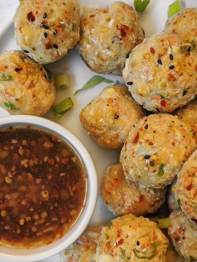 egg roll chicken meatballs with sweet chili sauce