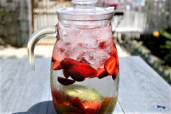 infused waters, Strawberry Kiwi