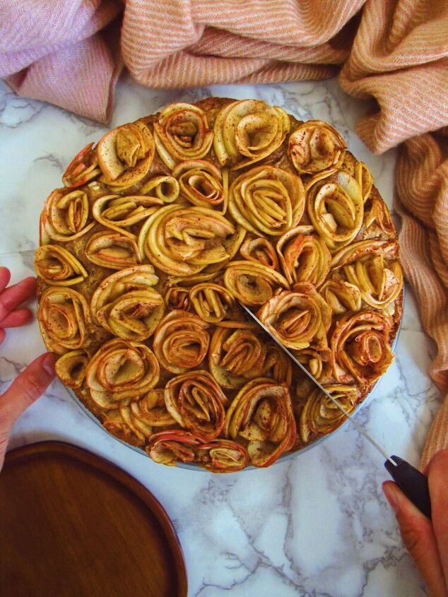 spiced apple bouquet cake