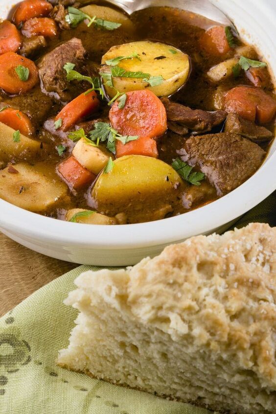 irish lamb stew, Serve stew with Irish soda bread