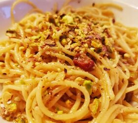 Spaghetti Carbonara With White Truffle and Pistachio | Foodtalk
