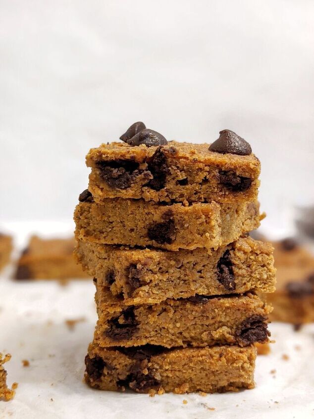 chocolate chip sweet potato blondies in a blender