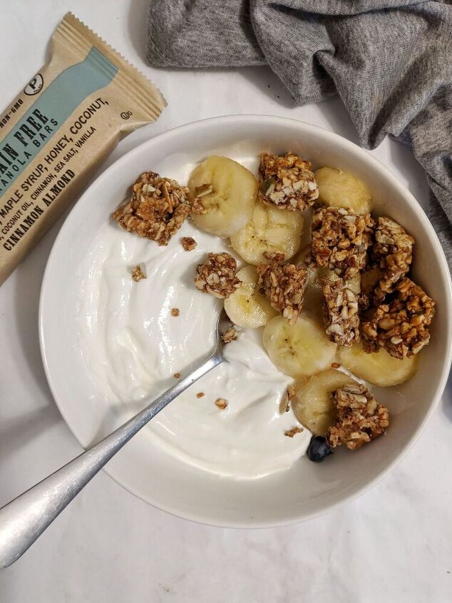The Perfect Greek Yogurt Breakfast Bowl | Foodtalk