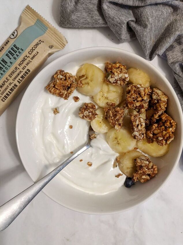 the perfect greek yogurt breakfast bowl