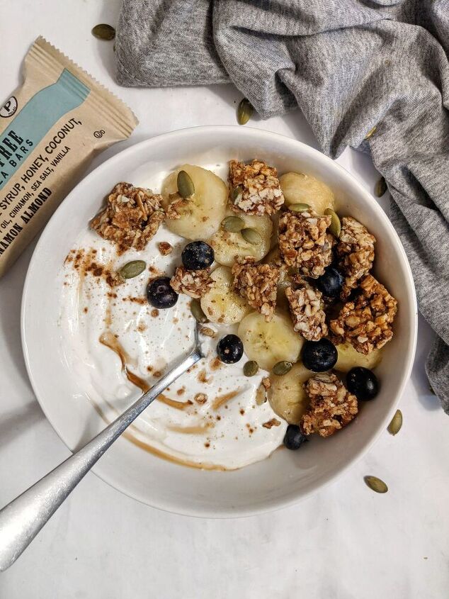 The Perfect Greek Yogurt Breakfast Bowl Foodtalk the-perfect-greek-yogurt-breakfast-bowl-foodtalk