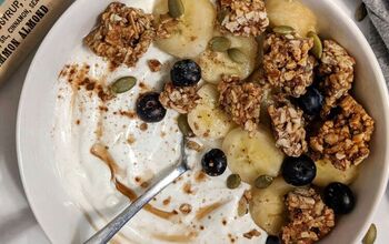 The Perfect Greek Yogurt Breakfast Bowl