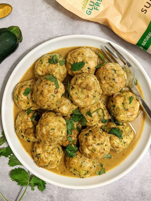 curry chicken zucchini meatballs with coconut curry sauce paleo ket