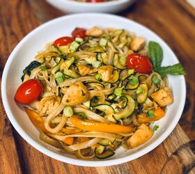 If you haven't tried drunken noodles yet, here's why people are obsessed with them