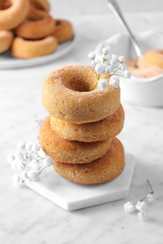 cinnamon spiced baked donuts