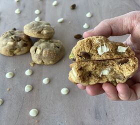 White Chocolate Pistachio Cookies