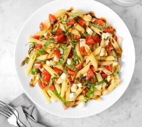 Easy quick caprese pasta salad with balsamic dressing | Foodtalk