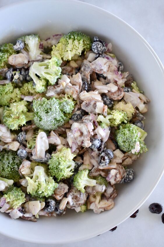 s 13 hearty salads that you ll actually be excited to eat, Sweet and Tangy Broccoli Salad