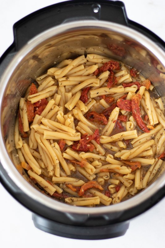 instant pot creamy tuscan chicken pasta