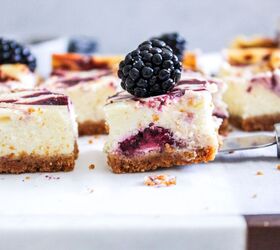 blackberry swirled cheesecake bars