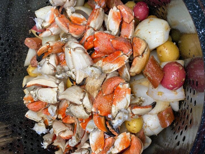 seafood crab boil, A big pot with lots of yummy ingredients