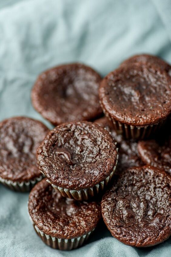 flourless chocolate zucchini muffins