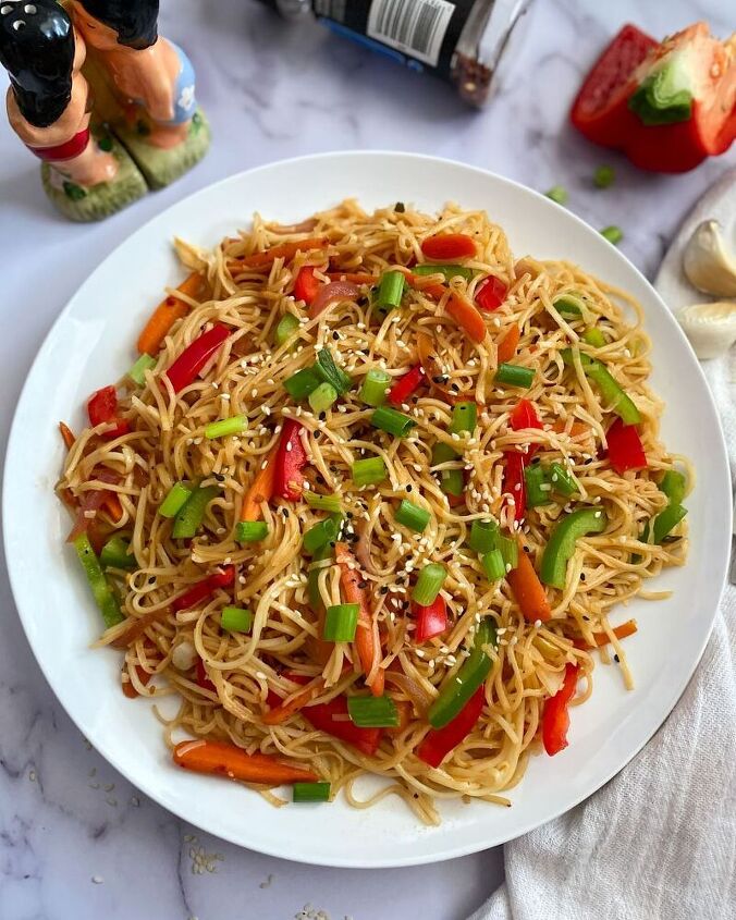 vegetable hakka noodles