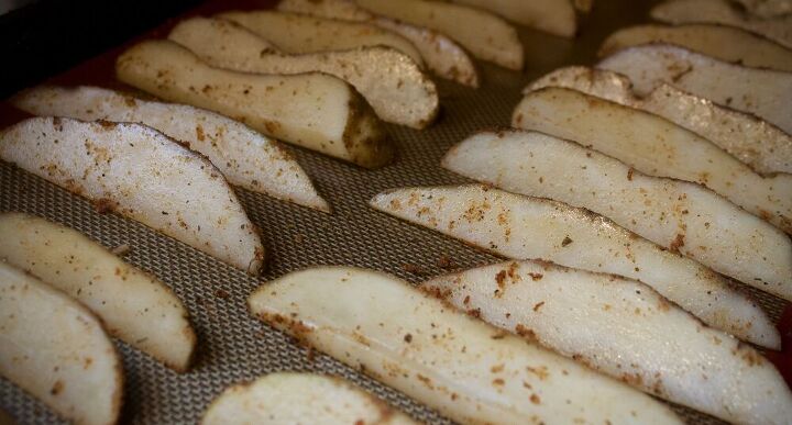 roasted potato wedges, Prior to baking