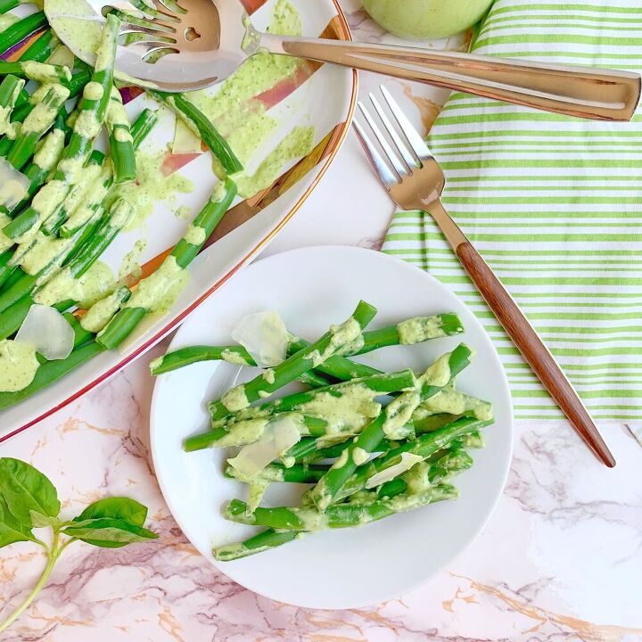 green beans with creamy basil dressing