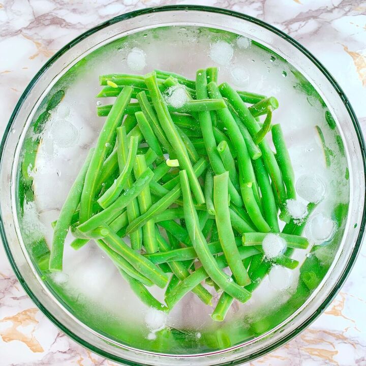 green beans with creamy basil dressing