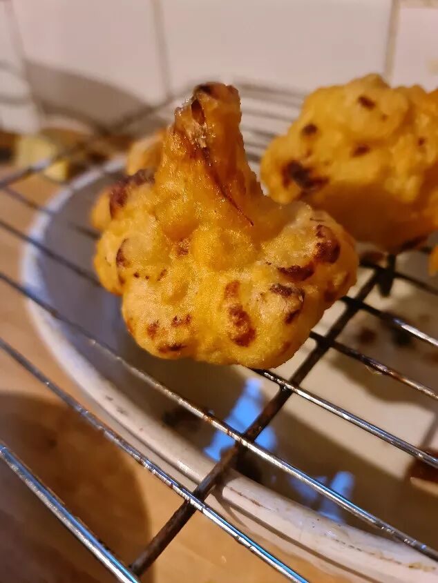 11 of americas best wings recipes, Fried Cauliflower Wings
