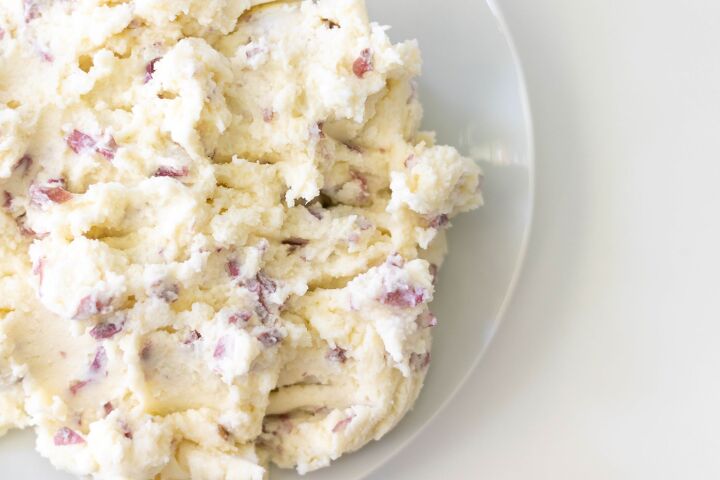 s 11 thanksgiving sides to add to your menu this year, Creamy Garlic Mashed Potatoes
