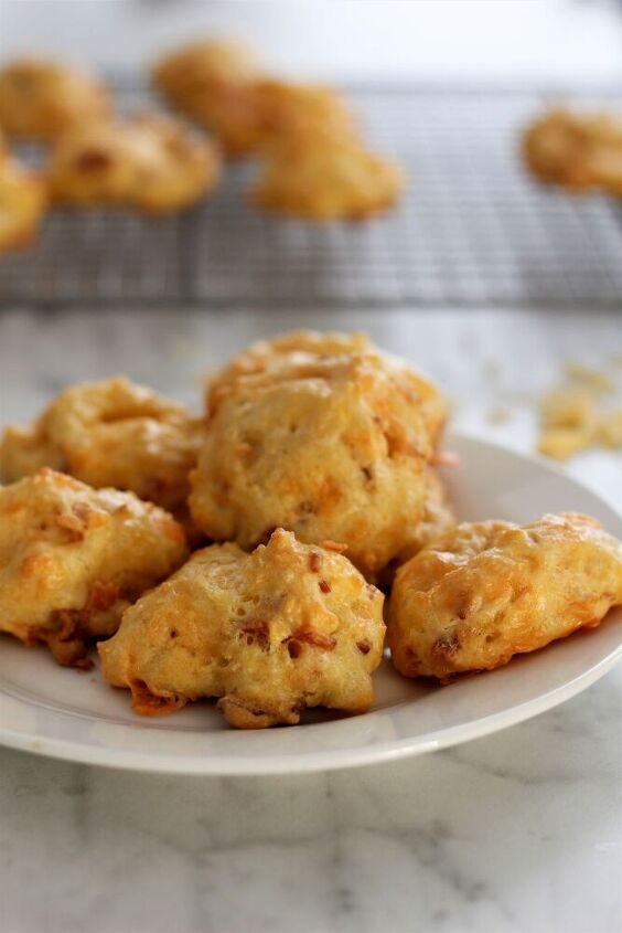 bacon cheddar puffs