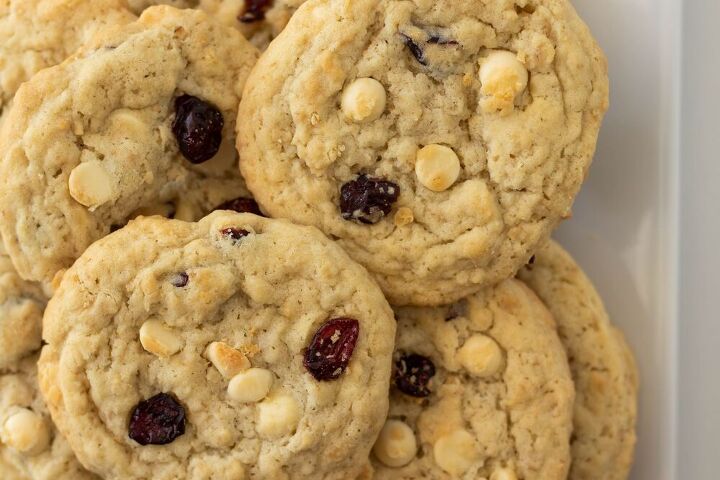 chewy oatmeal cranberry white chocolate cookies
