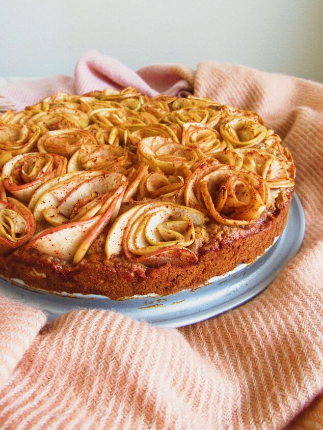 s 17 fall desserts you will adore this season, Spiced Apple Bouquet Cake