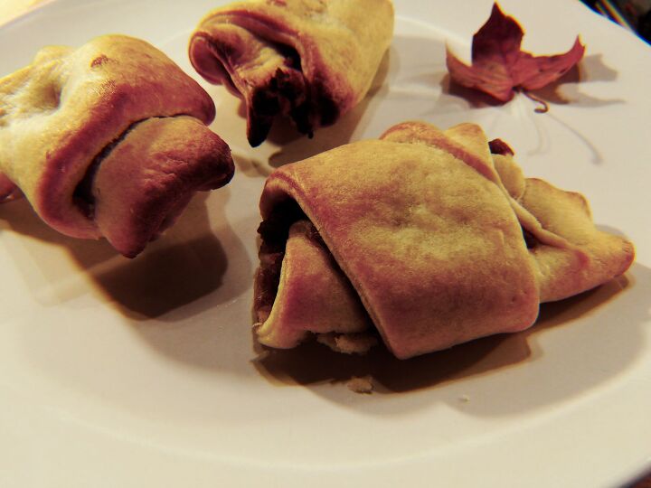 s 13 perfect pumpkin dessert recipes for fall, Pumpkin Crescent Rolls