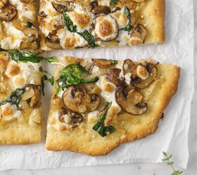 Mushroom and Spinach Flatbread With Caramelized Onions