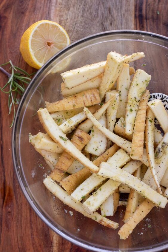 baked rosemary parsnip fries