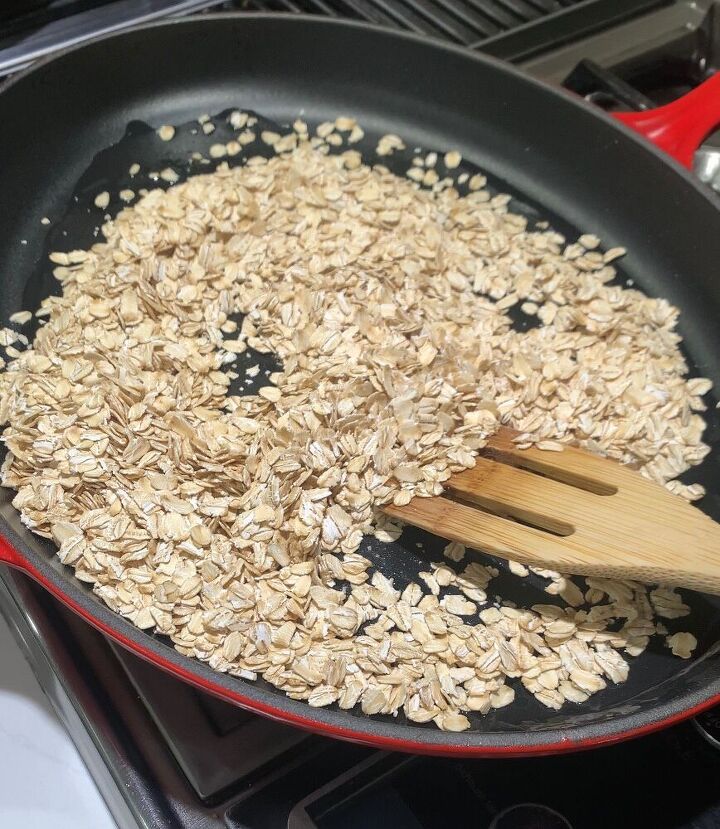 stove top granola with orange zest, Coating the oats in the oil