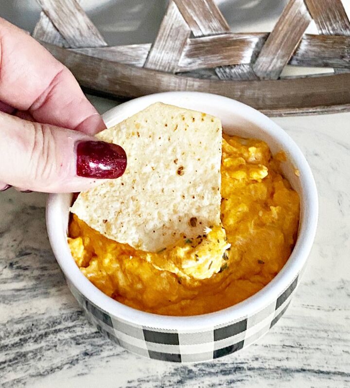quick and easy rotisserie buffalo chicken dip